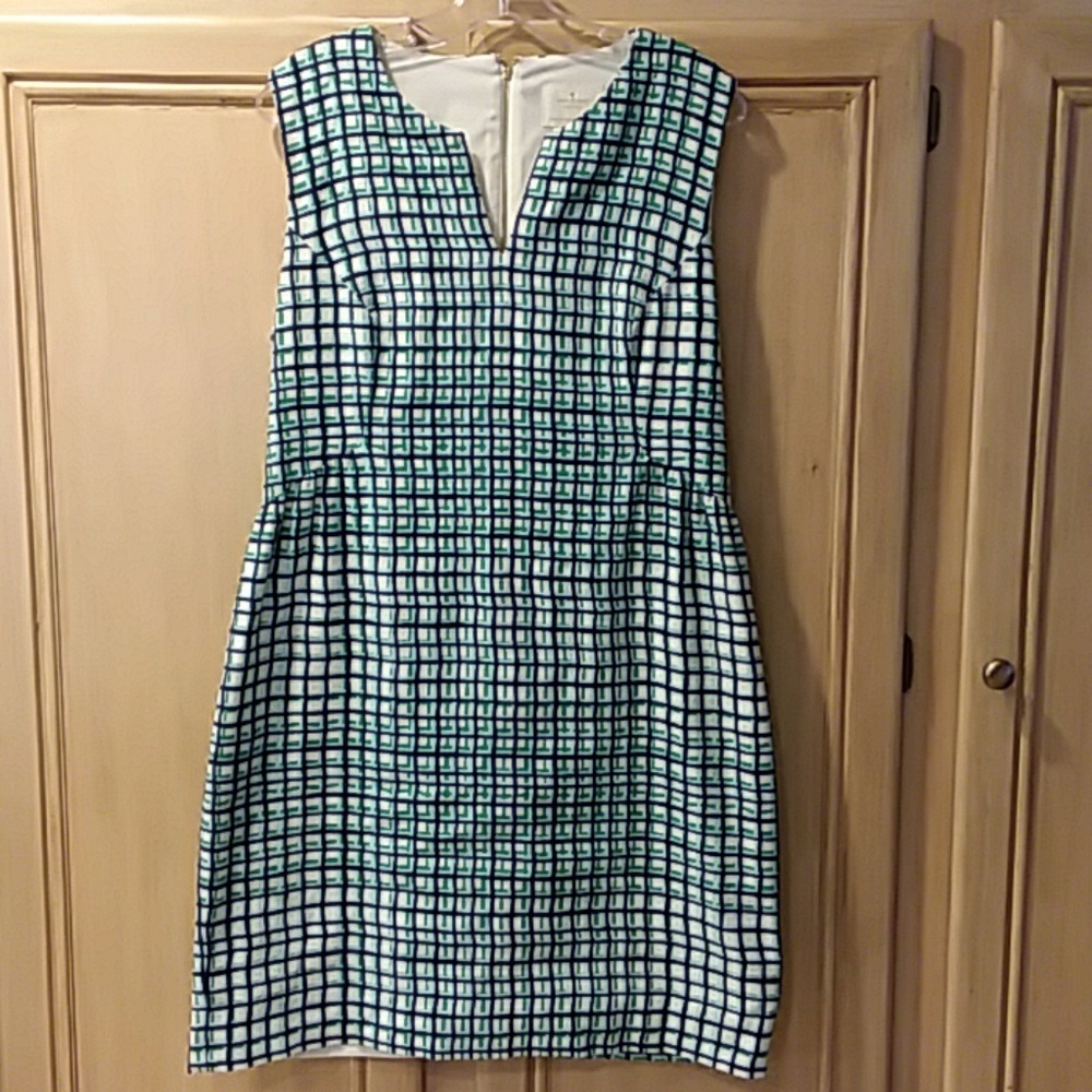 Sleeveless White and Green Grid-Print Sheath Dress